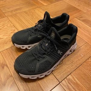 On Cloudswift Running Shoes